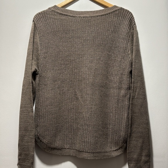 V Neck Sweater - Picture 5 of 7